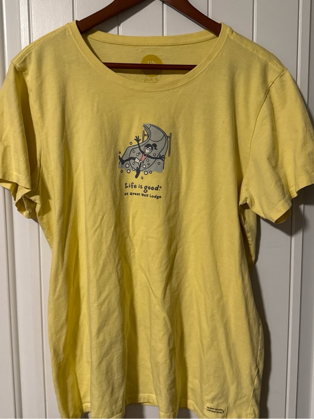 WomenLife Is Good Yellow Short Sleeve Tee with Small Graphic Summer Casual Top